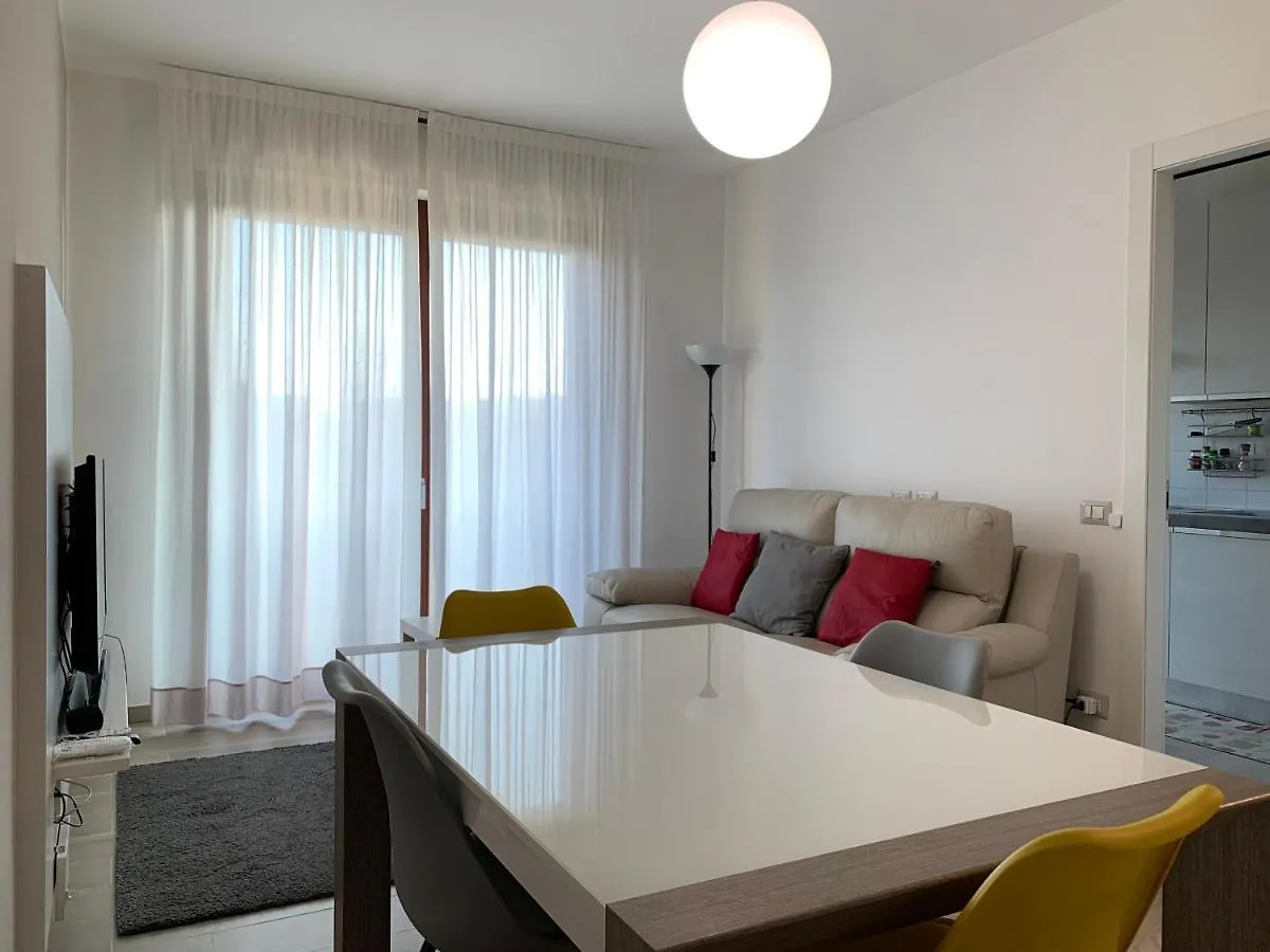 Appartement Trilocale In Zona Bocconi/Navigli à Milan