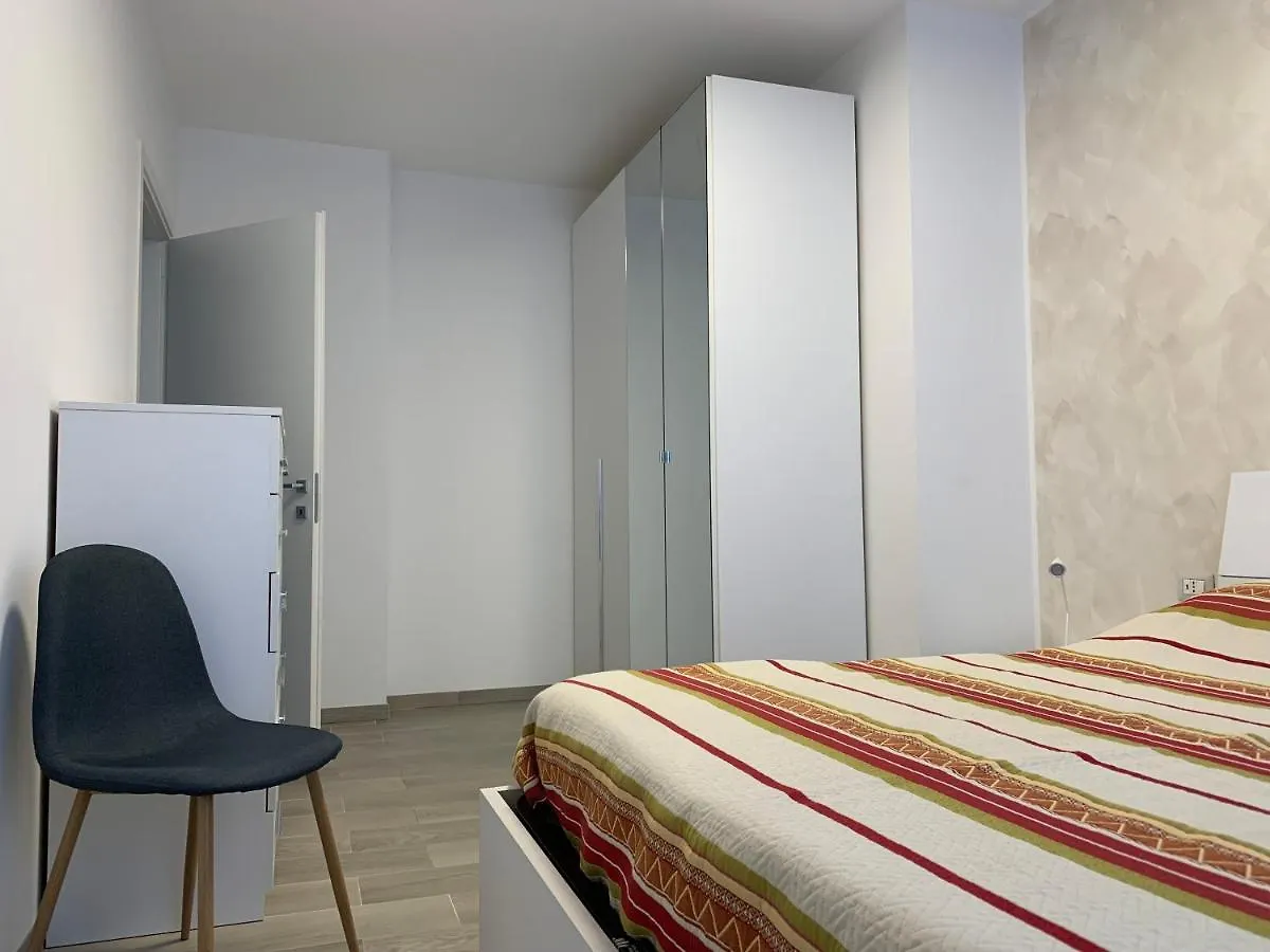 Apartamento Trilocale In Zona Bocconi/Navigli Milán