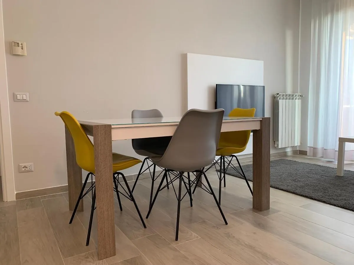 Apartamento Trilocale In Zona Bocconi/Navigli Milán